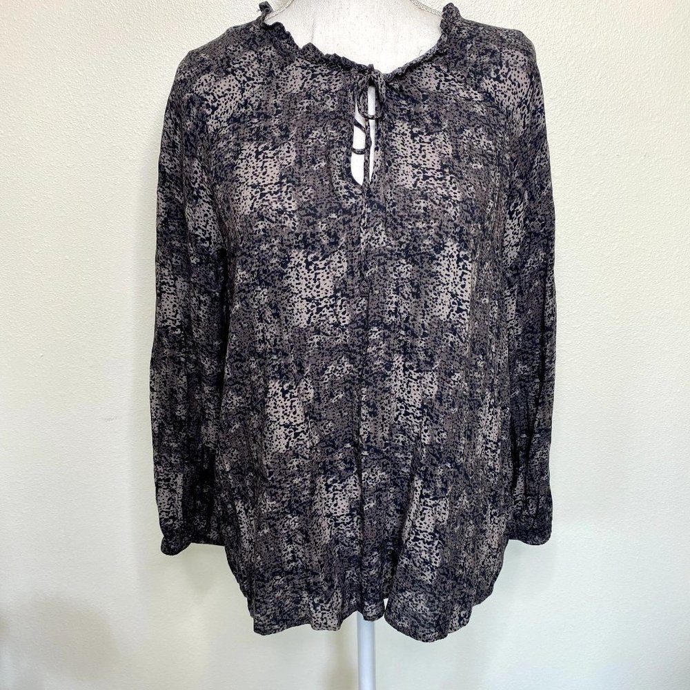 Cloth & Stone Gray Tie Front Top